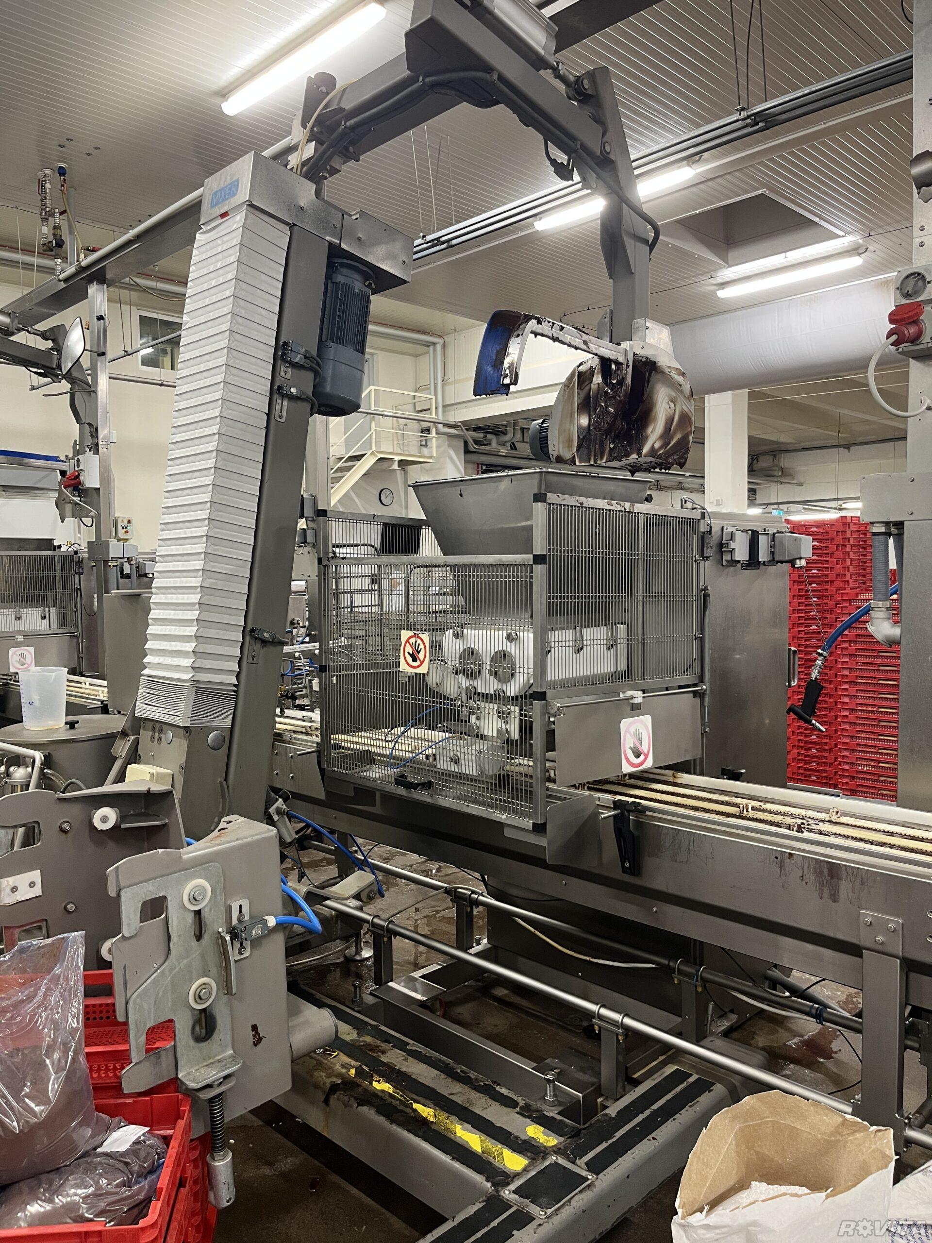 Comas cake line + cream mixer 2pcs Comas LTH400 + MR150 - Image 4